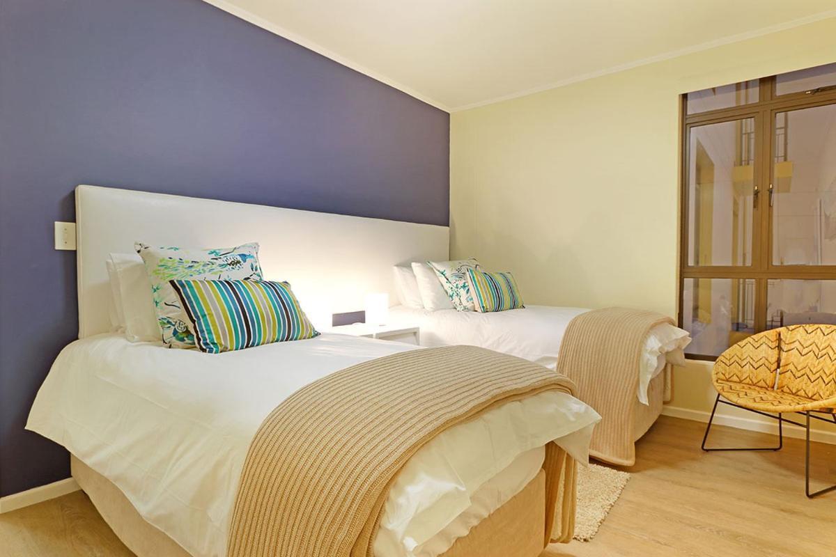 Capri 101 By Hostagents Appartement Kaapstad Buitenkant foto