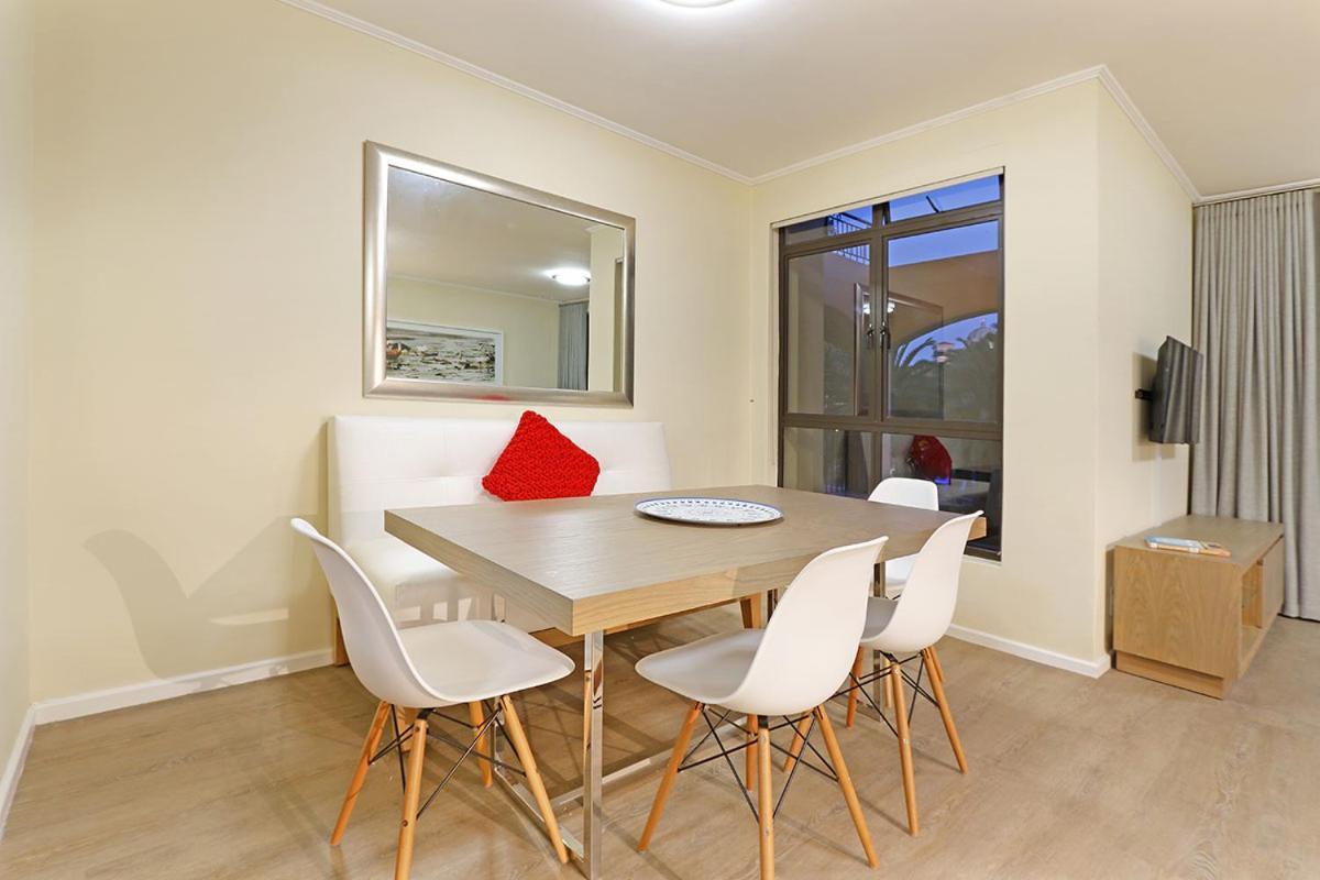 Capri 101 By Hostagents Appartement Kaapstad Buitenkant foto