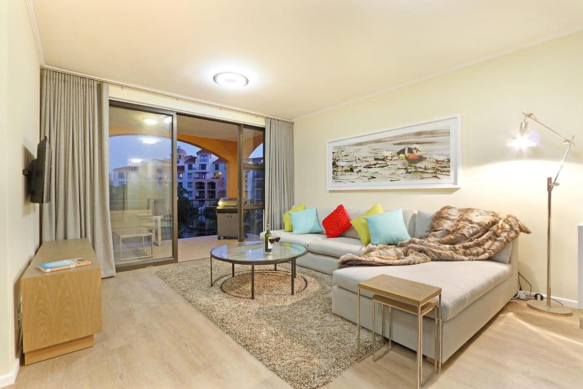 Capri 101 By Hostagents Appartement Kaapstad Buitenkant foto