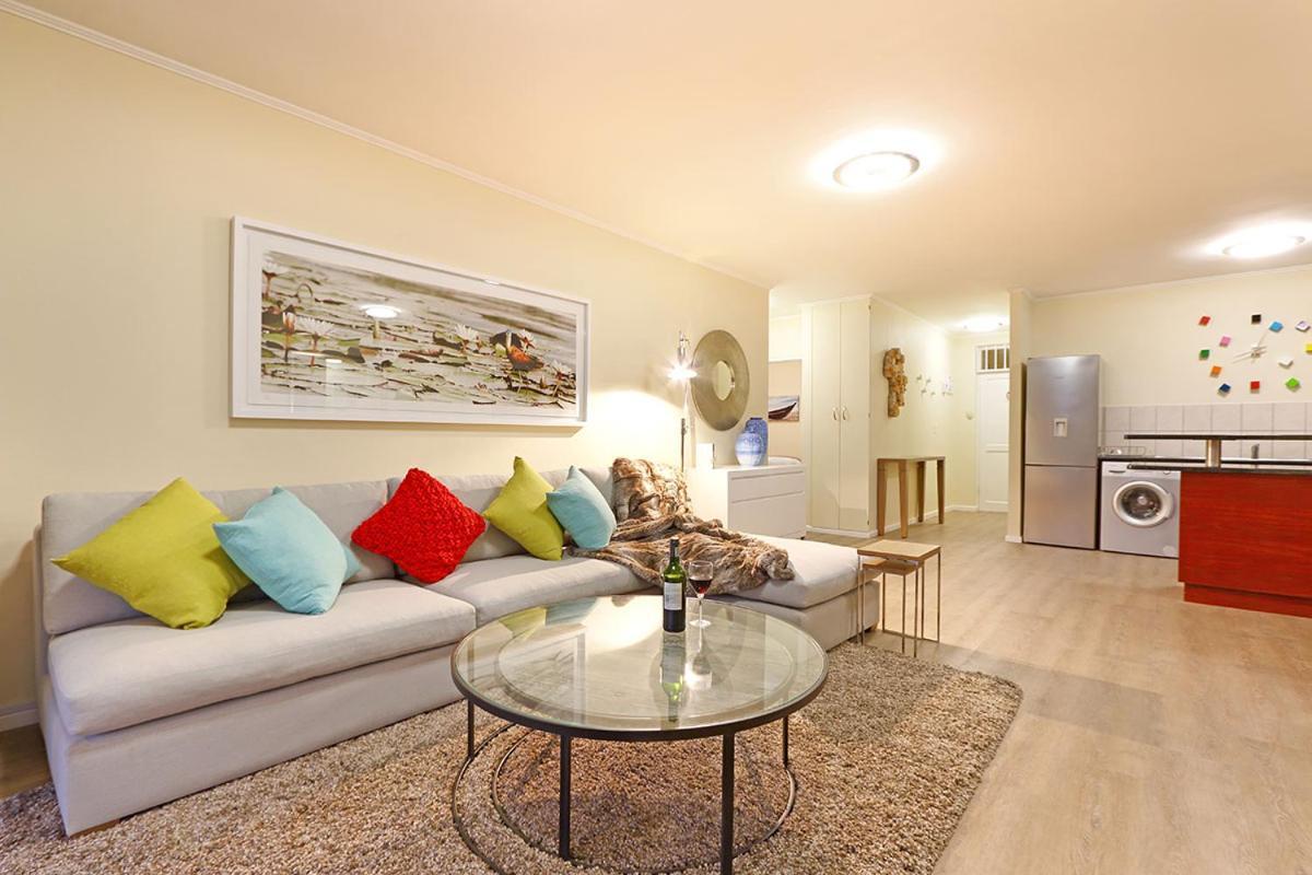 Capri 101 By Hostagents Appartement Kaapstad Buitenkant foto
